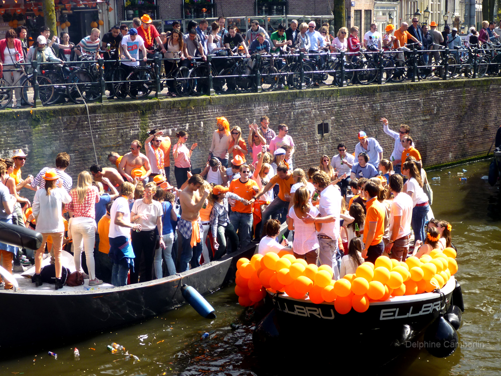 Queen_s_day_Boat_Amsterdam