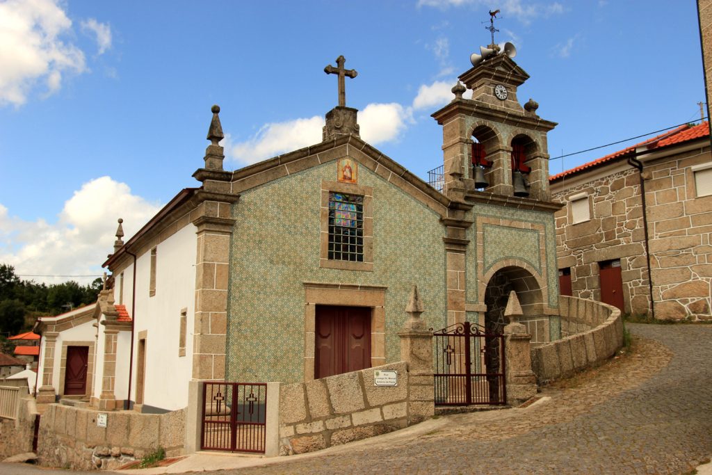 Geres-church-small-village