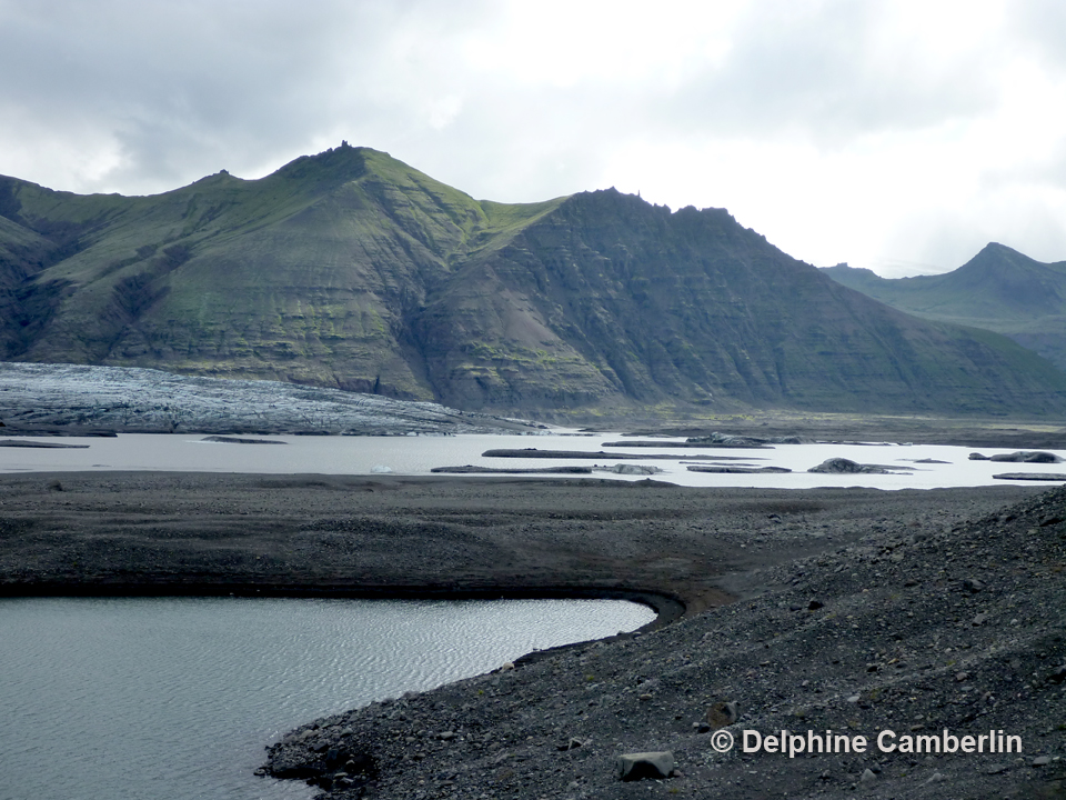 Lake_Mountain_Iceland