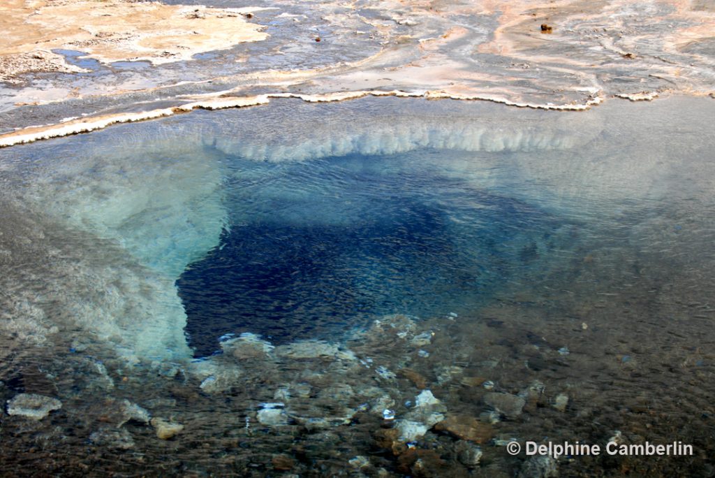 Thingevellir water transparent Iceland