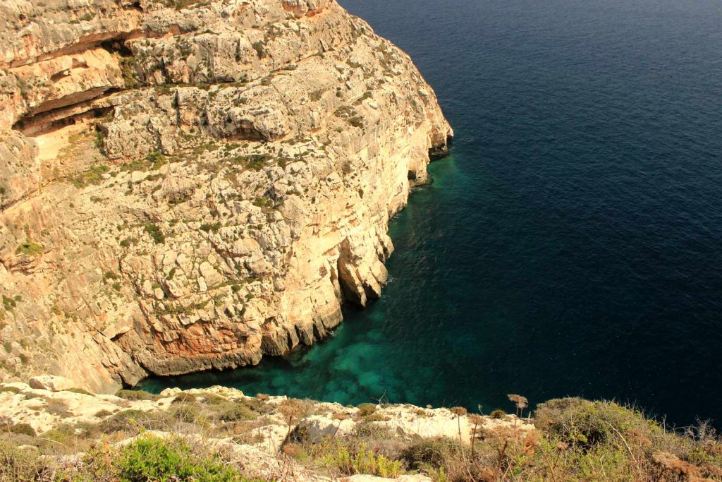 Blue-grotto-cliff