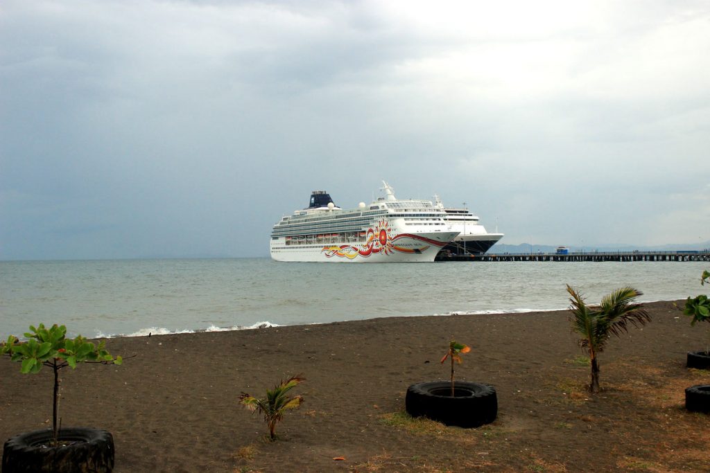 Boat-puntarenas