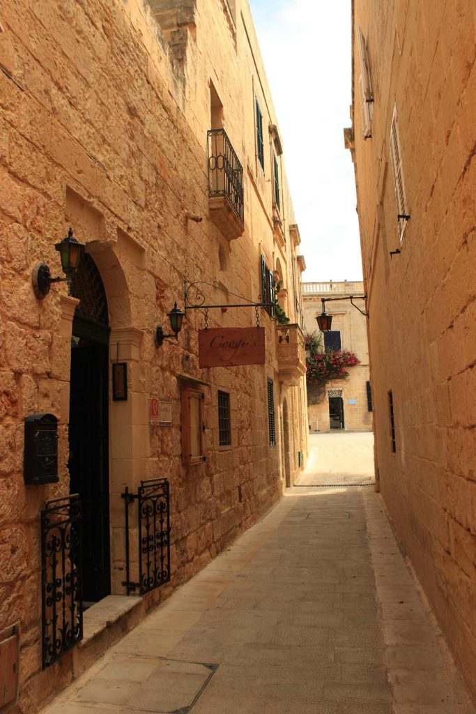 coogis-Mdina