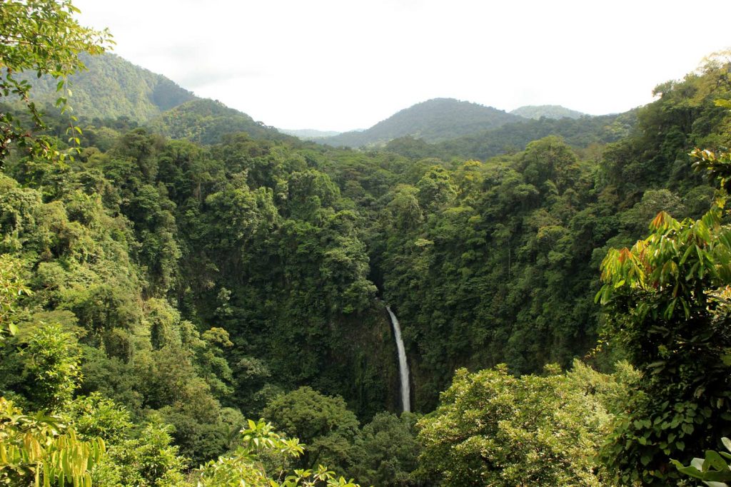 full-waterdall-la-fortuna