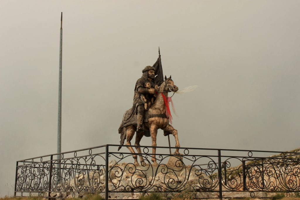 horse-statue-in-Albanian-National-Park