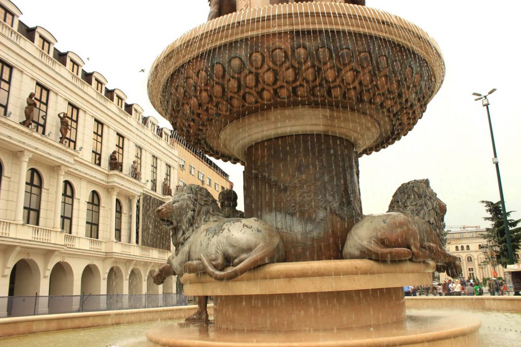 lions-monument-skopje-macedonia