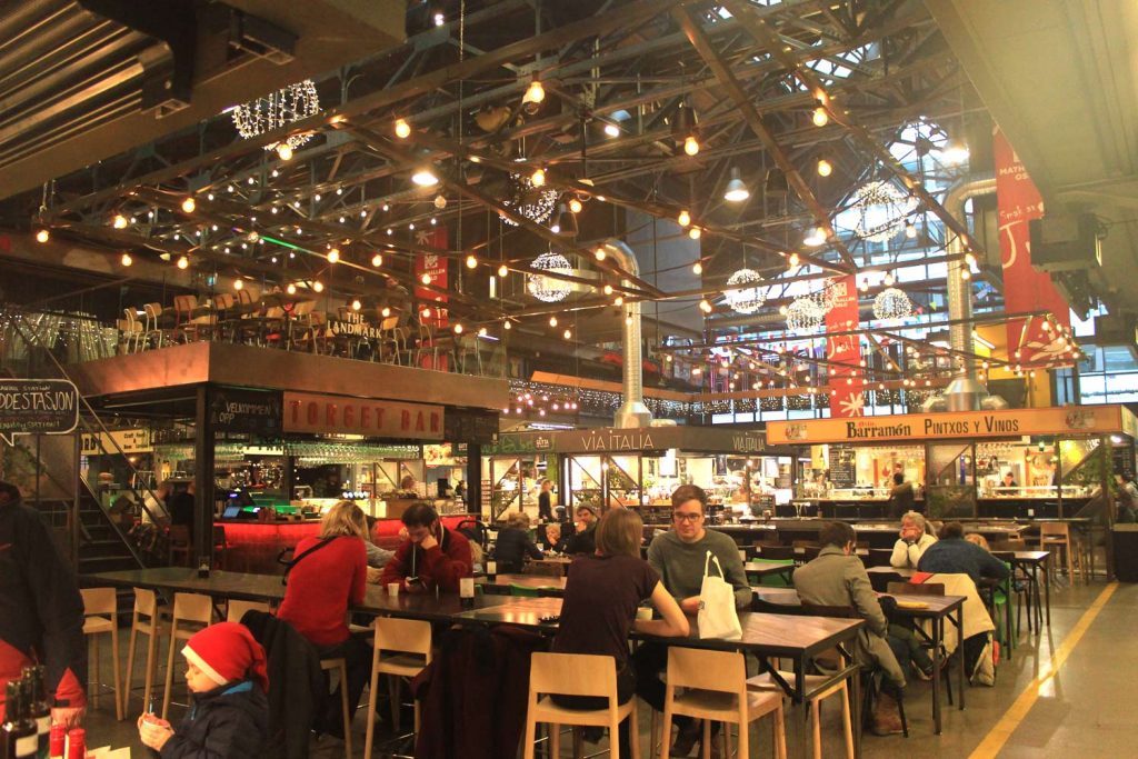 mathallen-inside-oslo-food-court