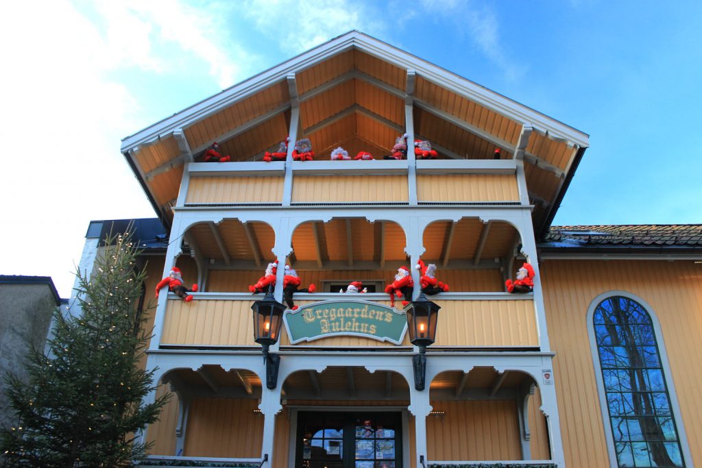 tregaardans-julehus-christmas-house-drobak